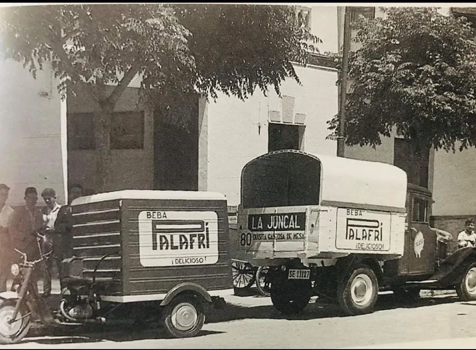 Three-wheeled motor vans · Huracán Motors